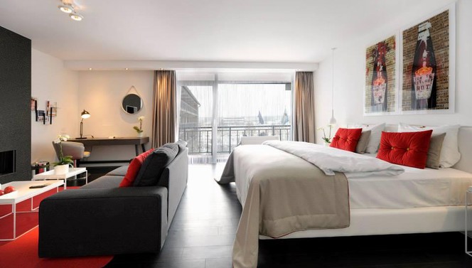 JuniorSuite Red